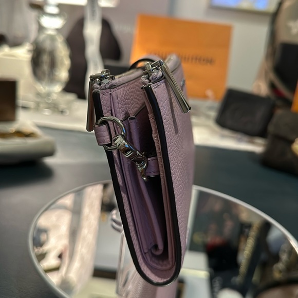 Authentic Michael Kors Women’s Leather Wallet, NWOT Pale Lilac, Silver H… - Picture 5 of 16